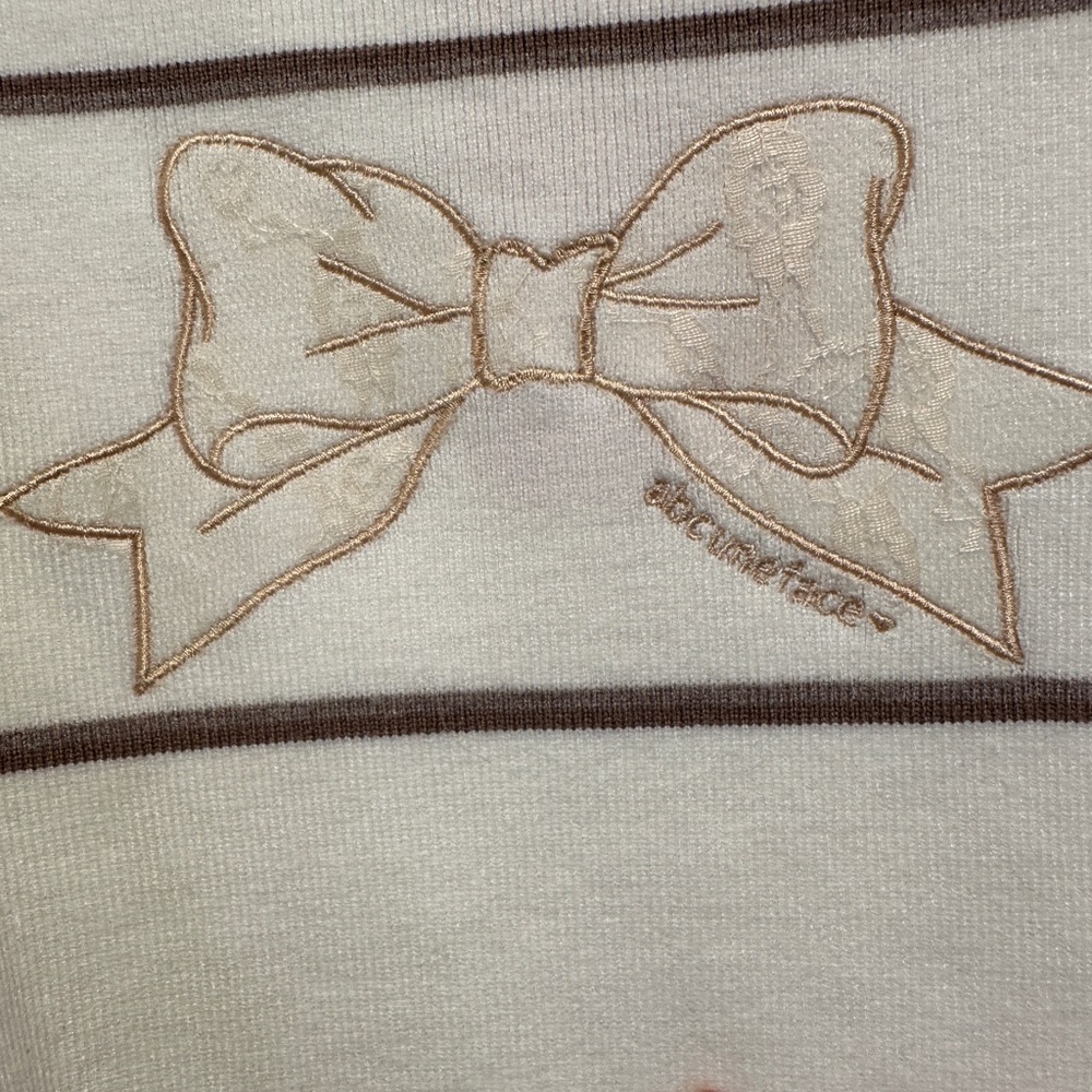 ME Makeover Essentials Cream Sweater with Bow‎ Accent - Picture 6 of 6